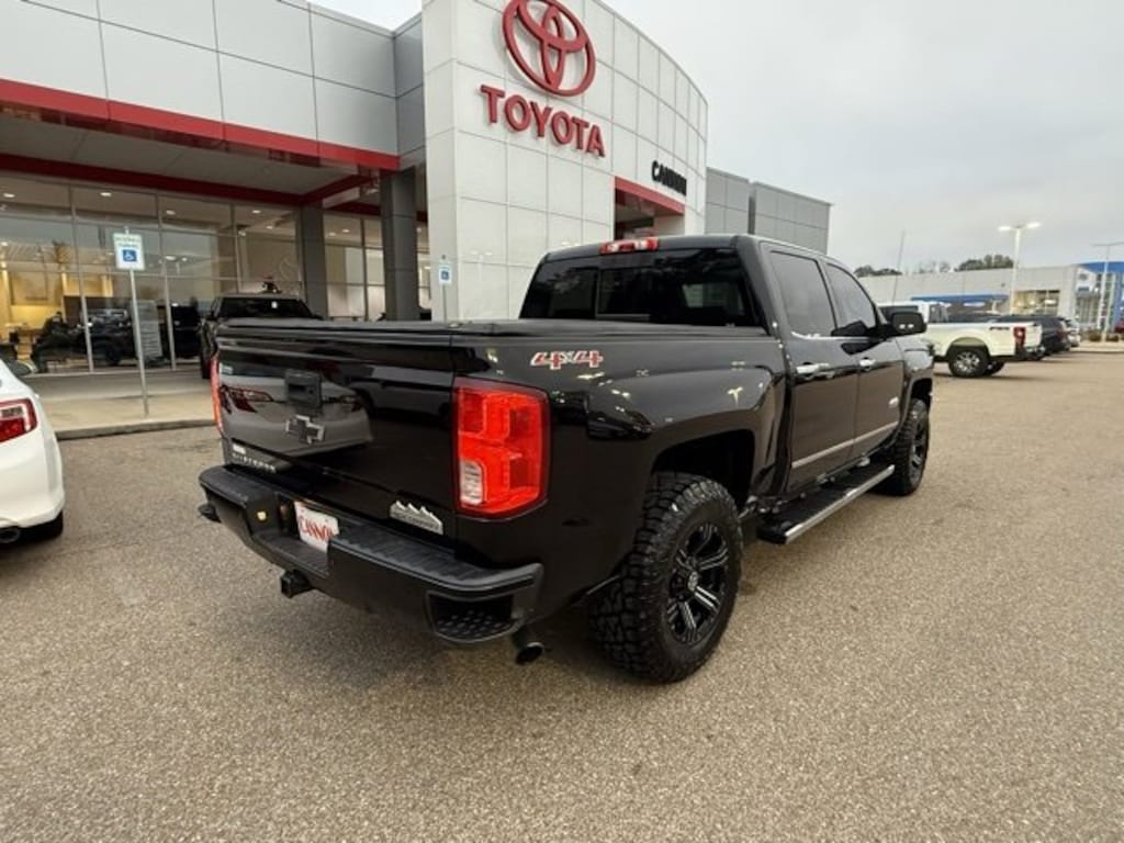 Used 2016 Chevrolet Silverado 1500 High Country 4WD Crew Cab 143.5 High Country