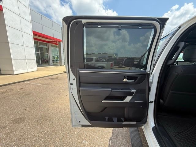 2025 Toyota Tundra Platinum - Photo 33