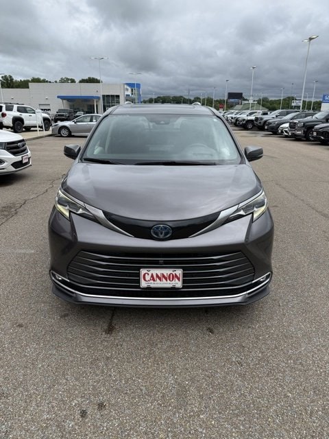 Used 2022 Toyota Sienna Platinum with VIN 5TDESKFC8NS067012 for sale in Vicksburg, MS