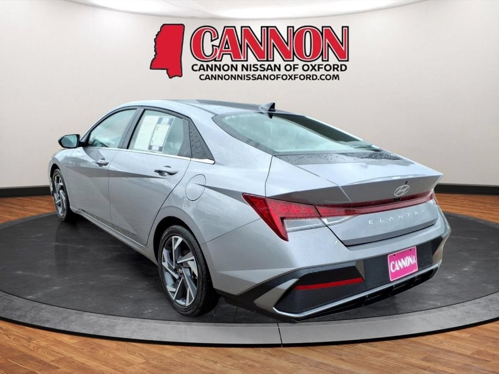 Used 2025 Hyundai Elantra SEL Convenience SEL Convenience IVT