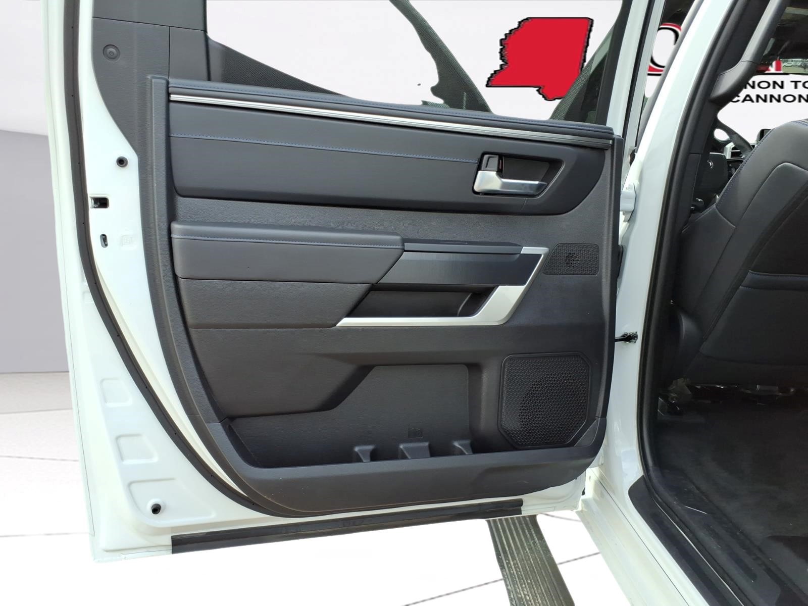 2025 Toyota Tundra Platinum - Photo 9