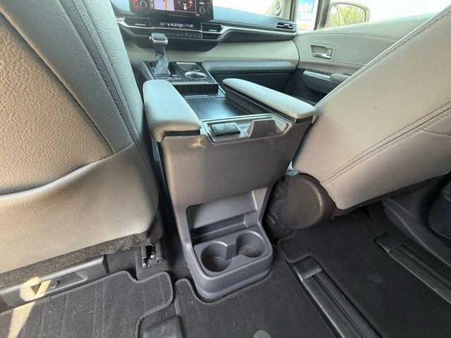2022 Toyota Sienna Limited - Photo 34