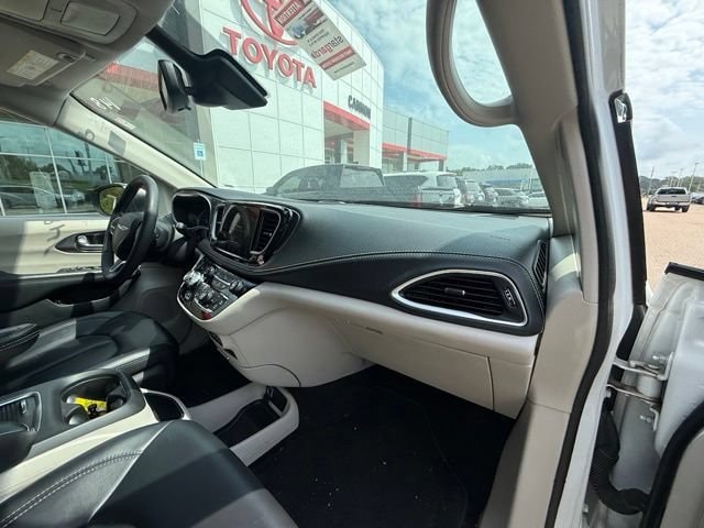 2023 Chrysler Pacifica Hybrid Touring L - Photo 37