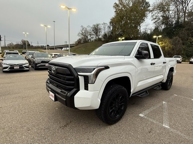 2024 Toyota Tundra SR's photo