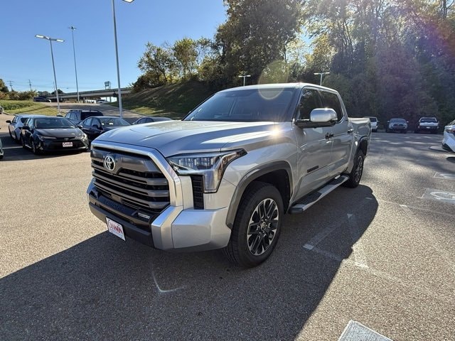 2022 Toyota Tundra Limited's photo