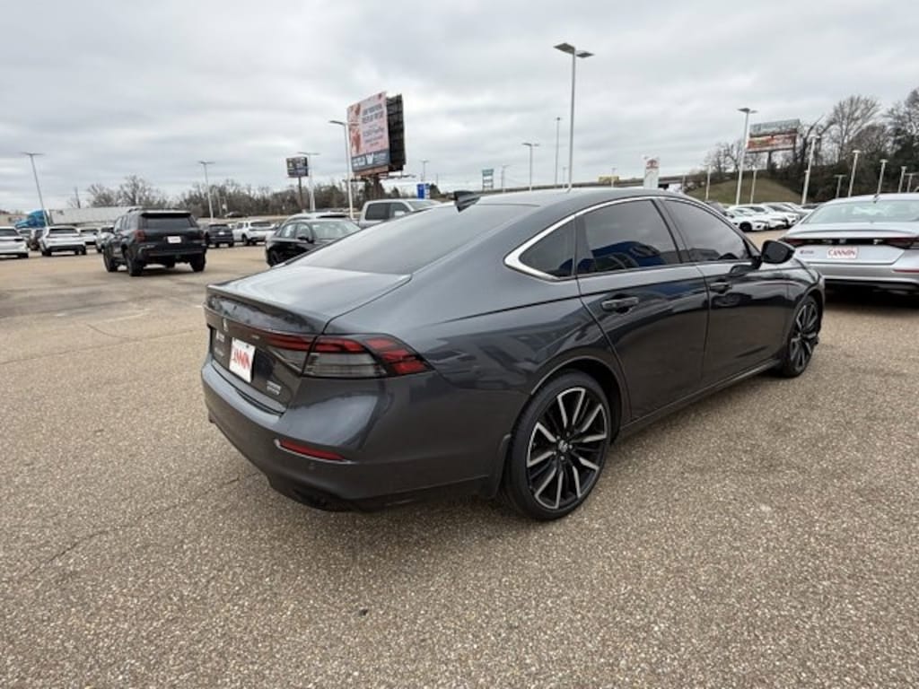 Used 2023 Honda Accord Sedan EX