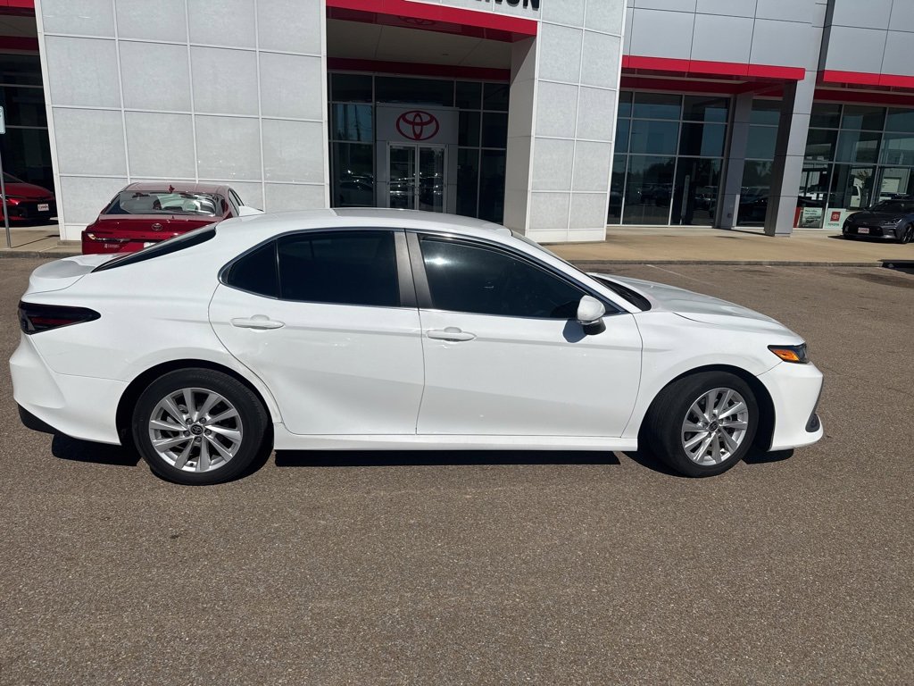 2024 Toyota Camry LE photo 4