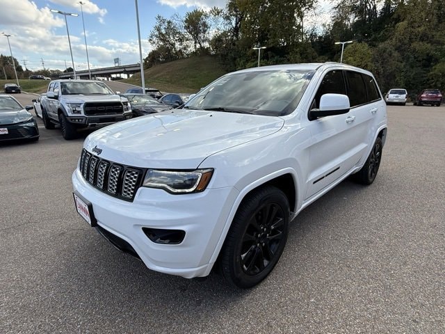2020 Jeep Grand Cherokee Altitude's photo