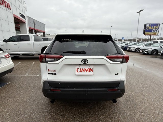 2024 Toyota RAV4 LE photo 4