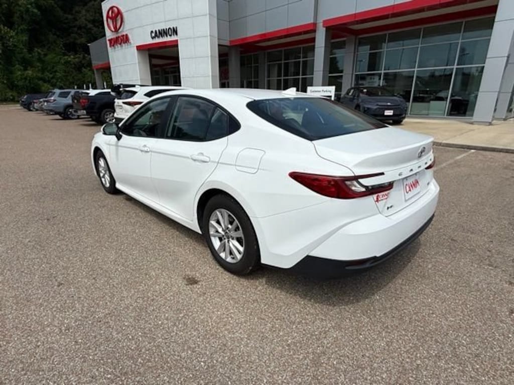 Used 2025 Toyota Camry SE SE