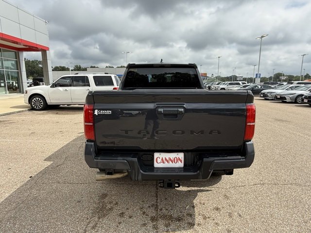 2024 Toyota Tacoma TRD Off-Road photo 2