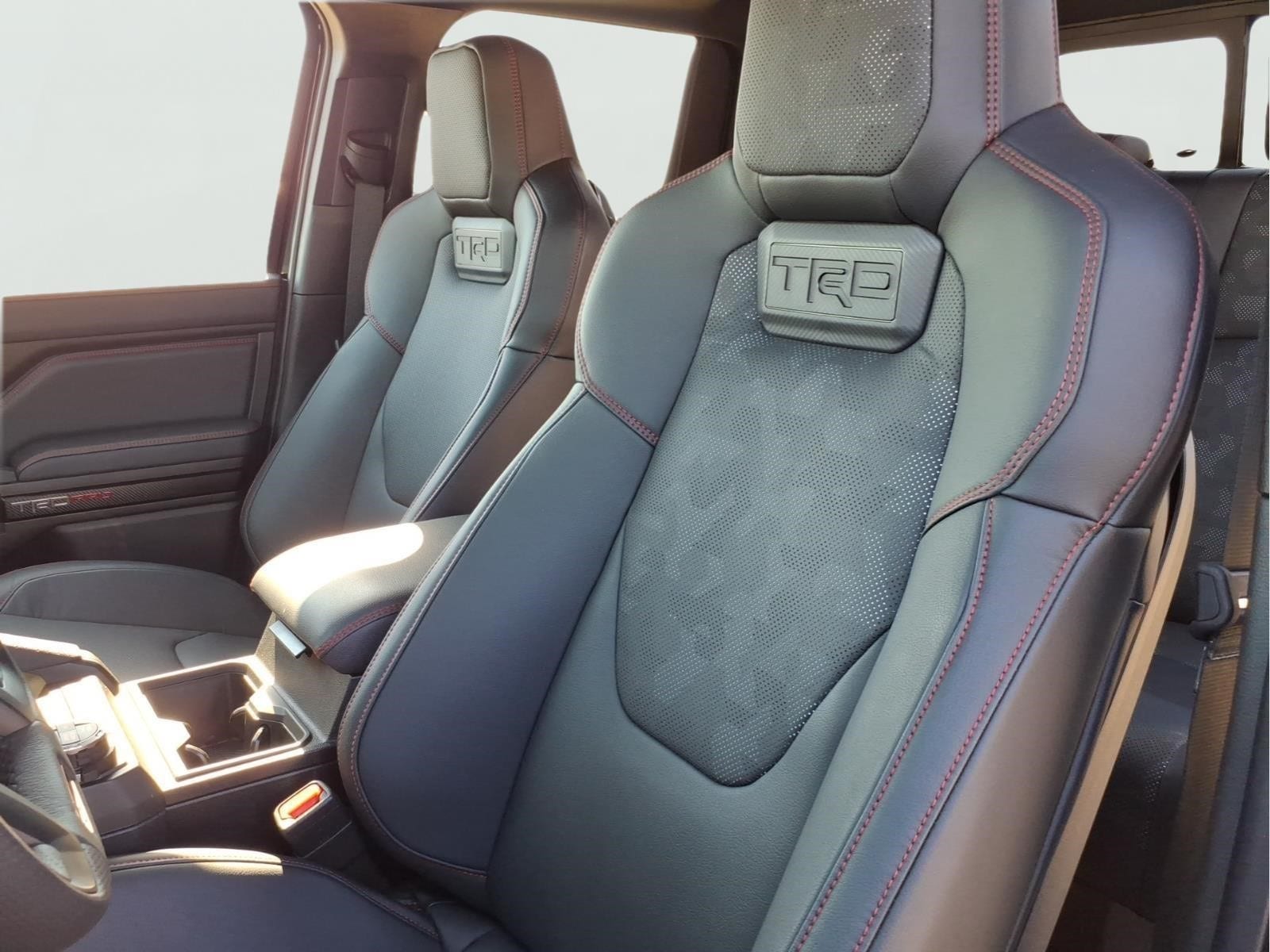 2025 Toyota Tacoma TRD Pro - Photo 16