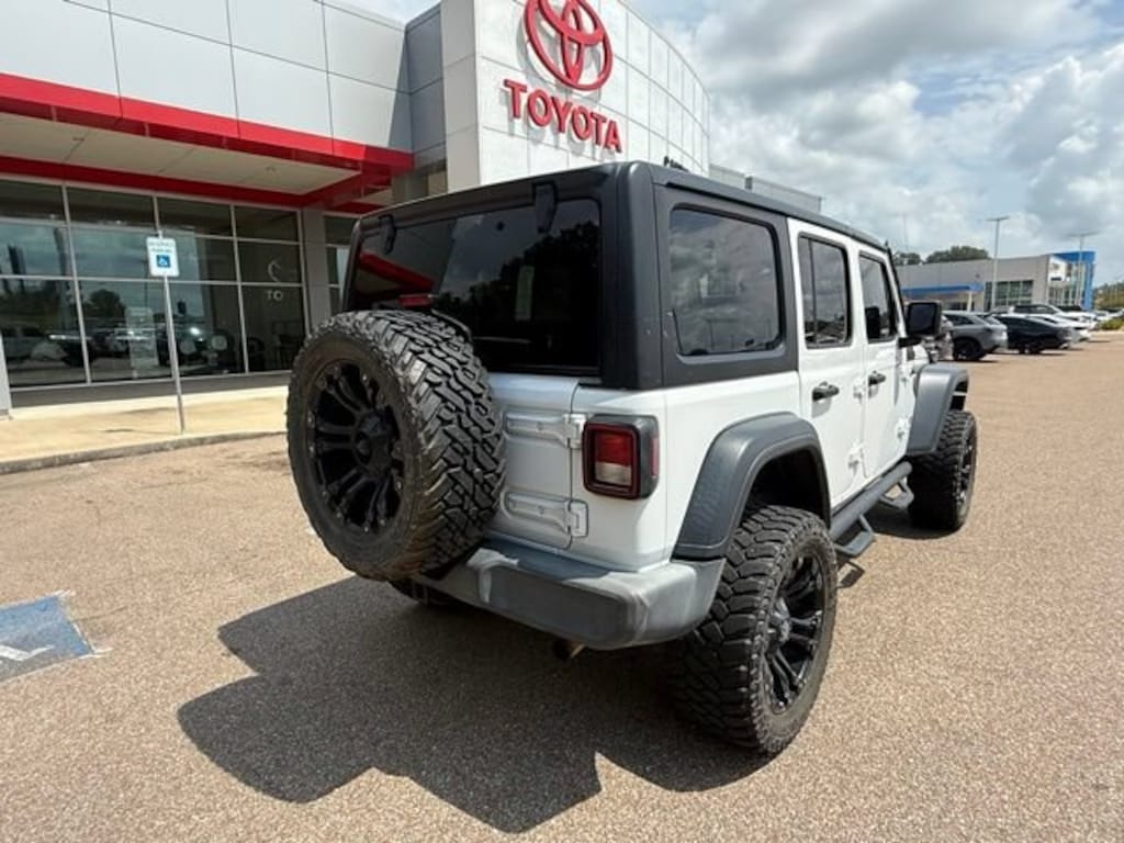 Used 2018 Jeep Wrangler Unlimited Sport Sport 4x4