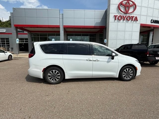 2023 Chrysler Pacifica Hybrid Touring L - Photo 6