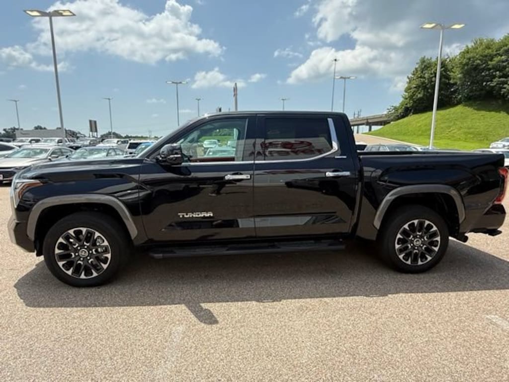 Used 2024 Toyota Tundra 4WD Limited Limited CrewMax 5.5 Bed