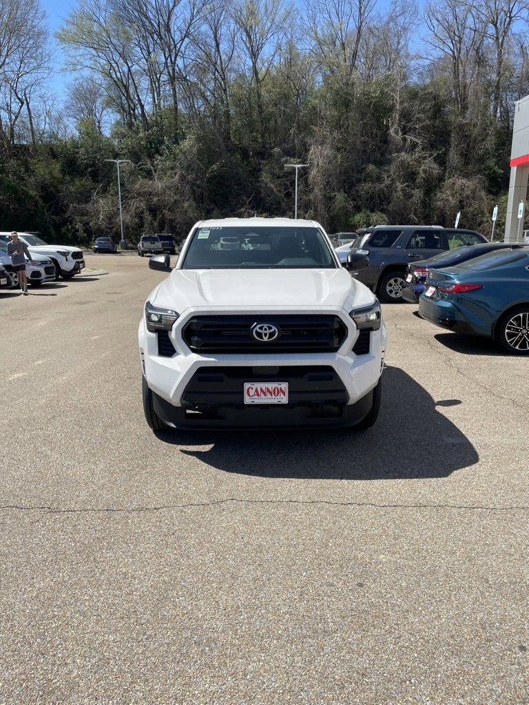 2024 Toyota Tacoma SR XtraCab photo 3