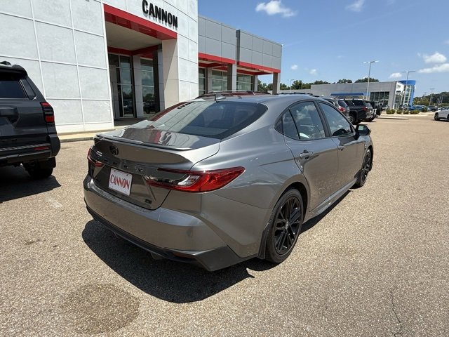 2025 Toyota Camry photo 3