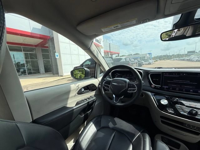 2023 Chrysler Pacifica Hybrid Touring L - Photo 31