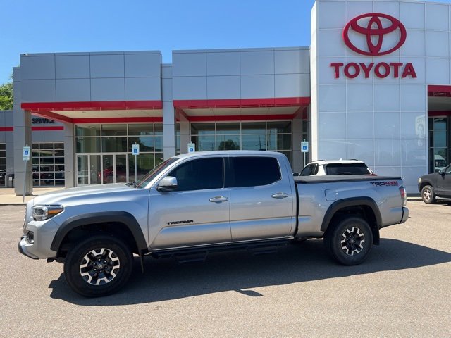 2021 Toyota Tacoma TRD Off-Road photo 2