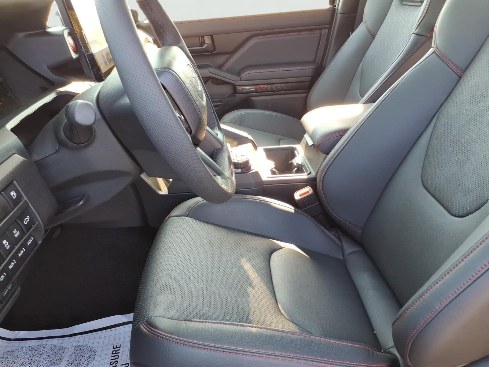 2025 Toyota Tacoma TRD Pro - Photo 15