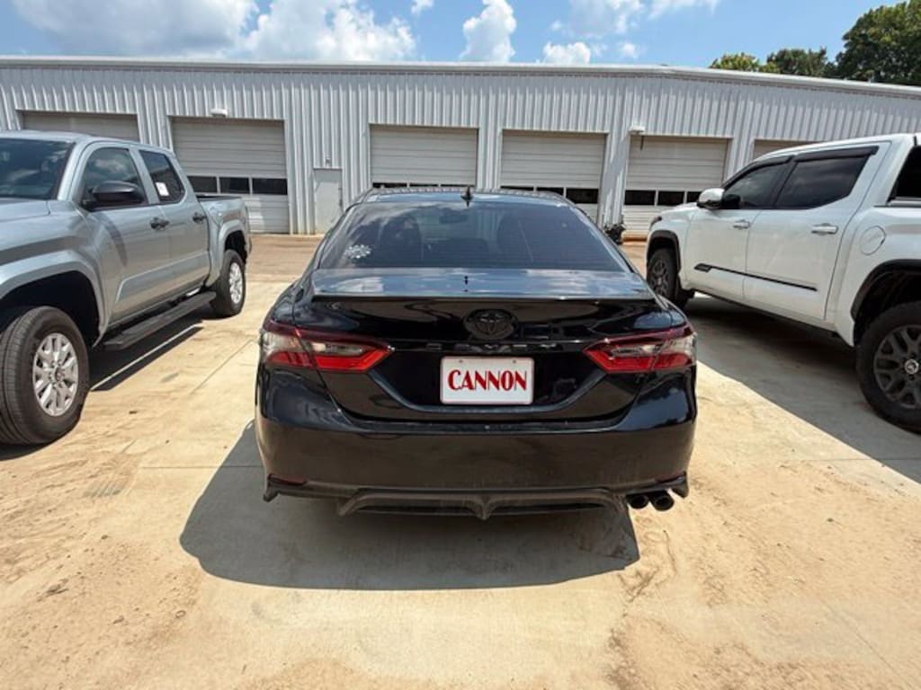 Used 2023 Toyota Camry SE SE Auto