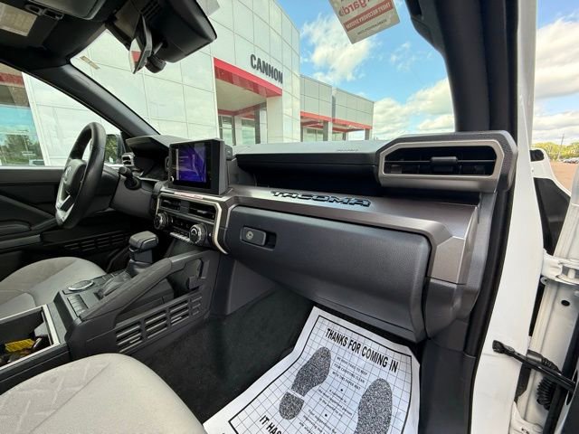 2024 Toyota Tacoma SR5 - Photo 37