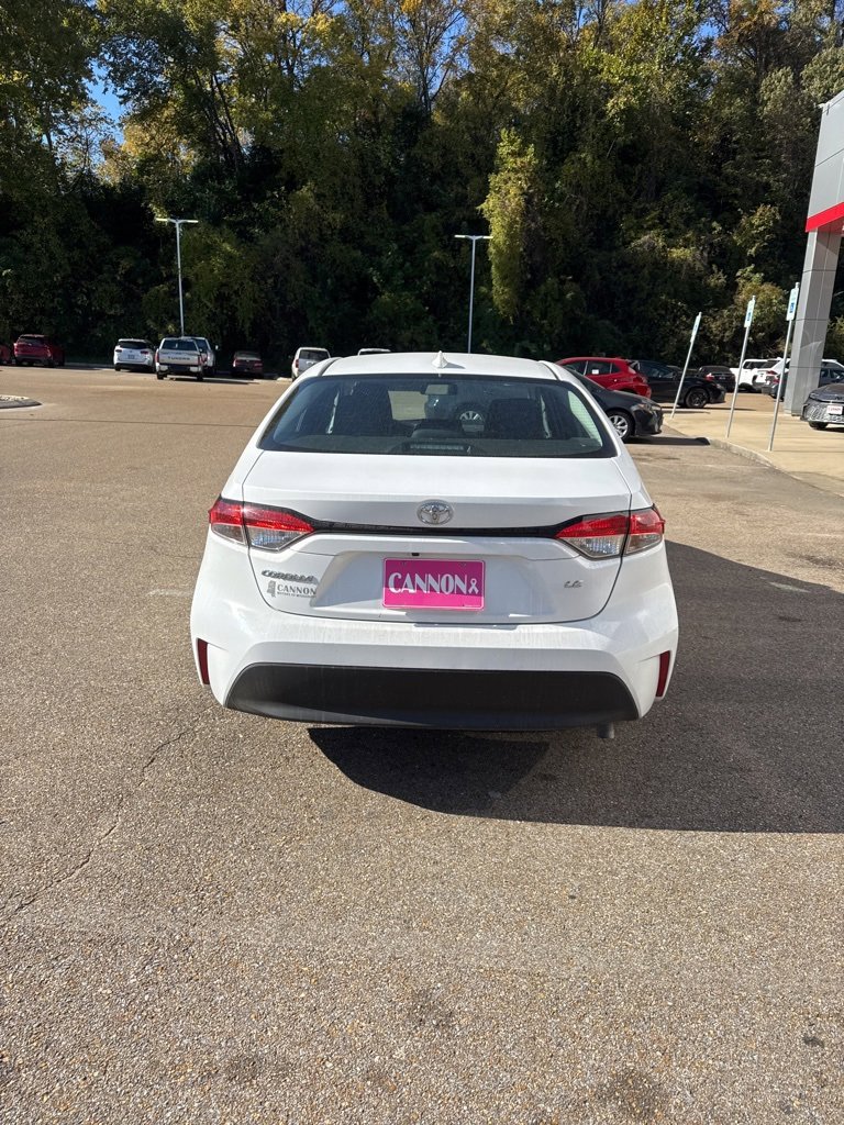 2023 Toyota Corolla LE photo 3