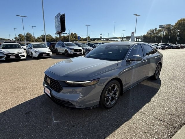 2025 Honda Accord Hybrid EX-L's photo