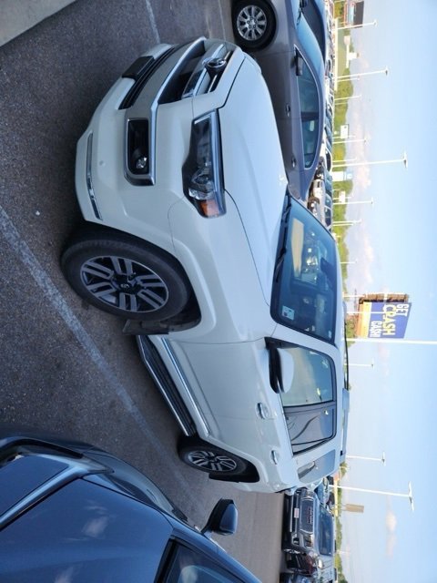 2021 Toyota 4Runner Limited photo 3