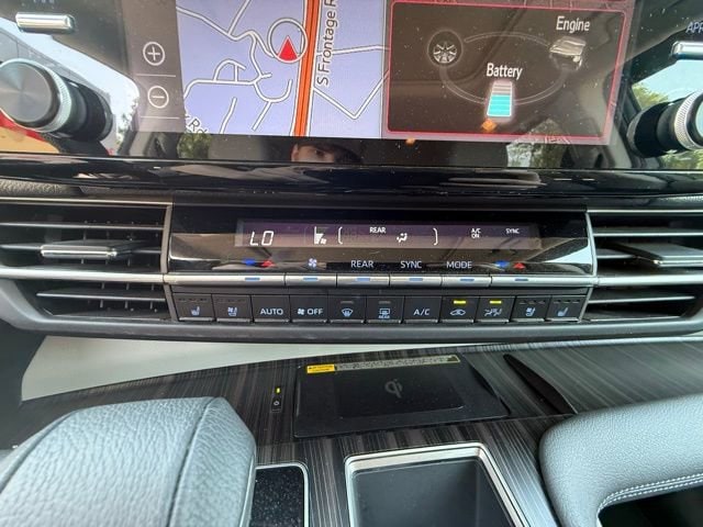 2022 Toyota Sienna Limited - Photo 25