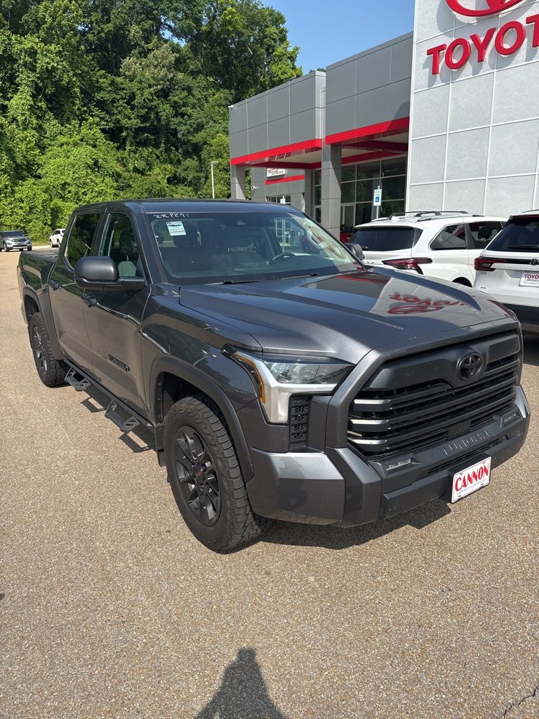2024 Toyota Tundra SR5 CrewMax photo 3