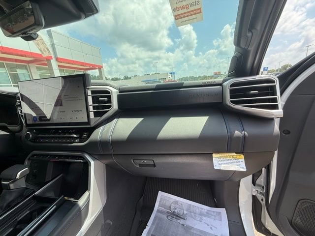 2025 Toyota Tundra Platinum - Photo 40
