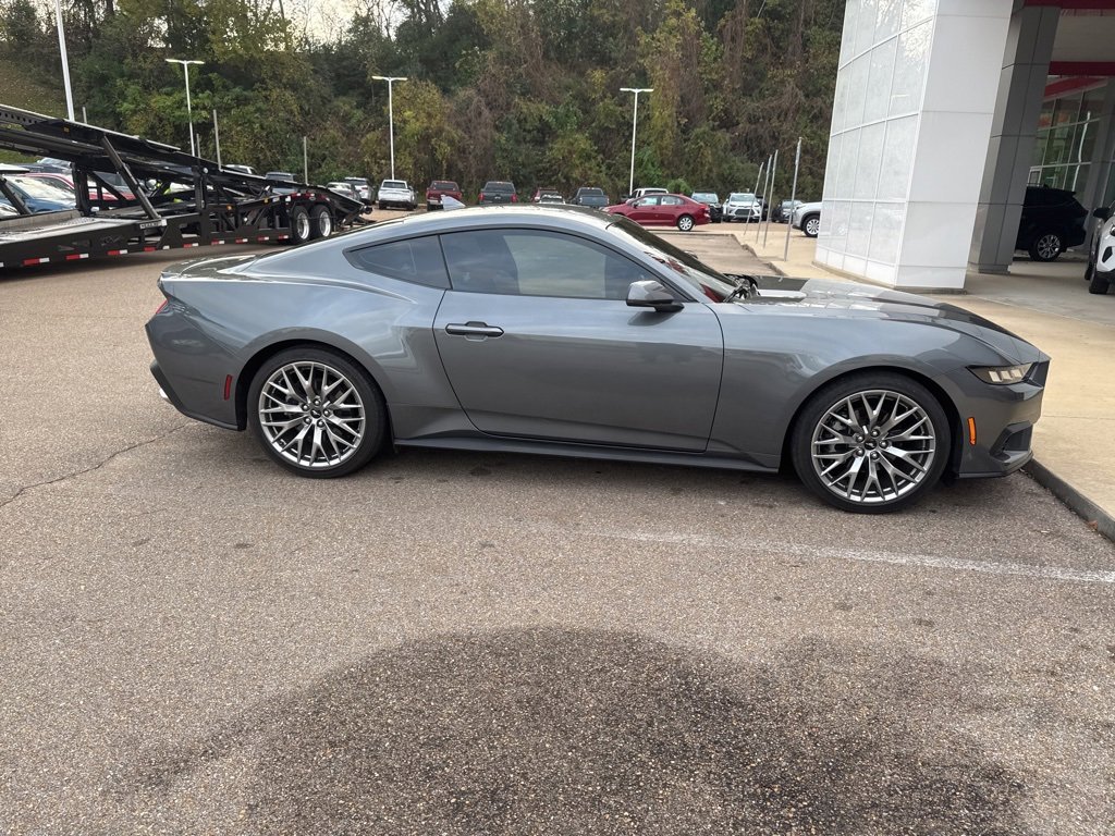 2025 Ford Mustang EcoBoost Premium photo 2