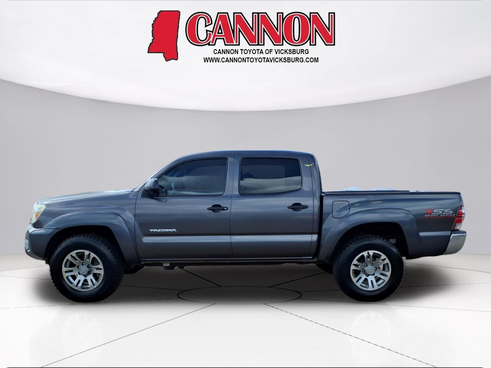 Used 2015 Toyota Tacoma 4WD Double Cab V6 AT