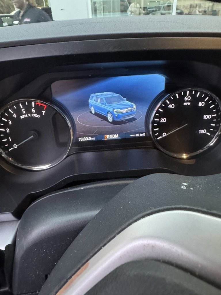 2023 Ford Expedition MAX XLT photo 3