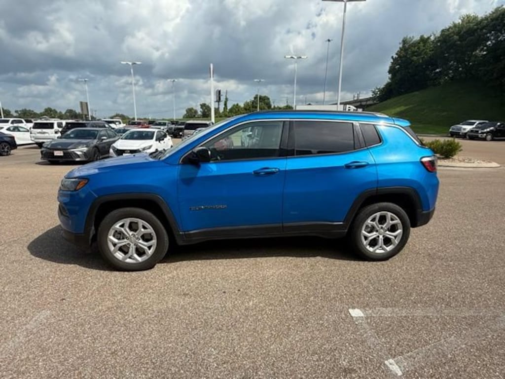 Used 2024 Jeep Compass Latitude Latitude 4x4