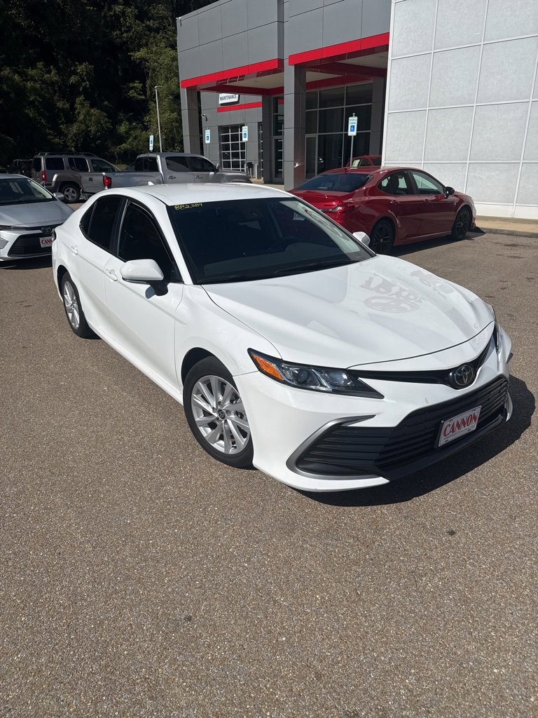 2024 Toyota Camry LE photo 3