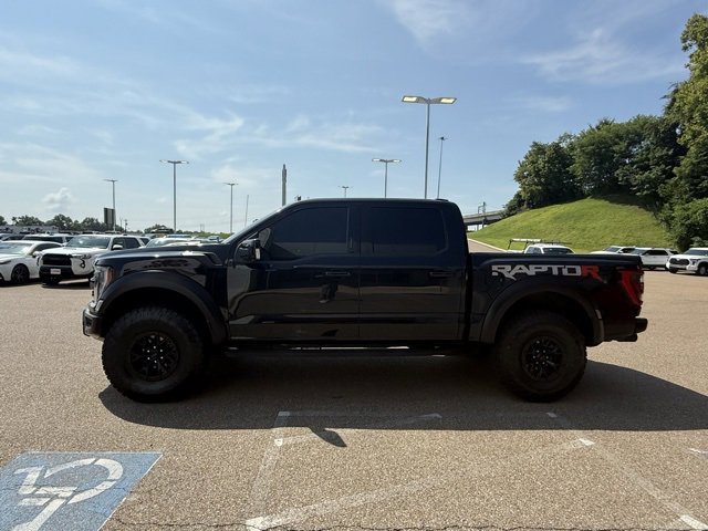 2023 Ford F-150 Raptor photo 2