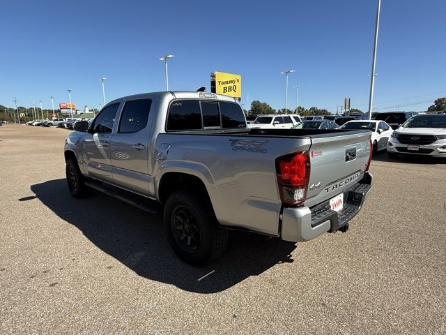 2023 Toyota Tacoma TRD Off-Road photo 3