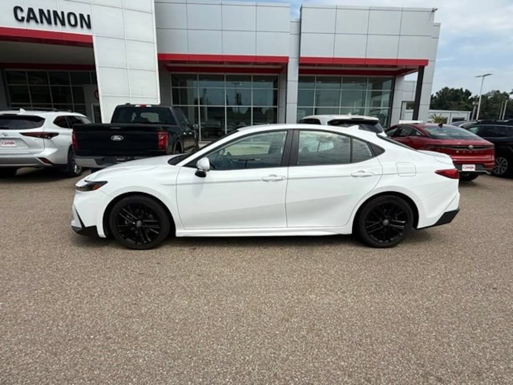 Used 2025 Toyota Camry
