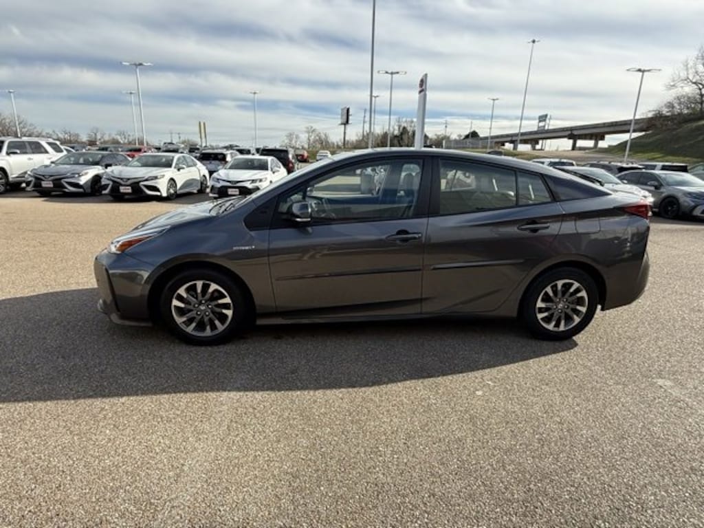 Used 2021 Toyota Prius L Eco L Eco