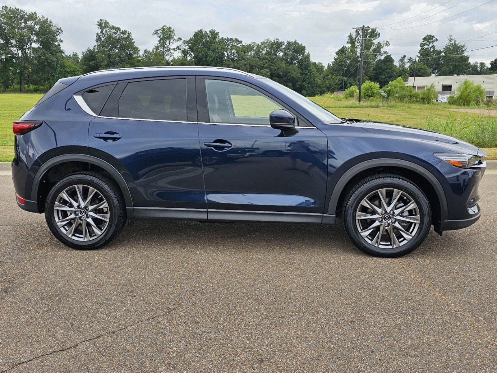 Used 2019 Mazda CX-5 Signature with VIN JM3KFBEY9K0613102 for sale in Madison, MS