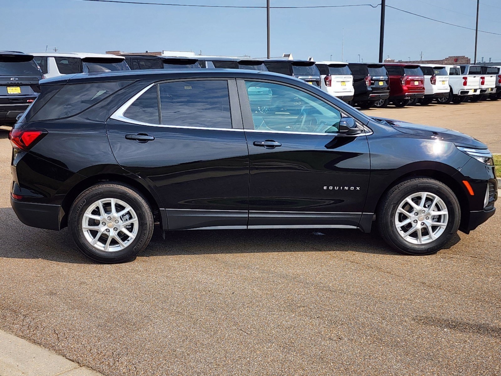 Used 2023 Chevrolet Equinox LT with VIN 3GNAXKEG8PL233985 for sale in Madison, MS