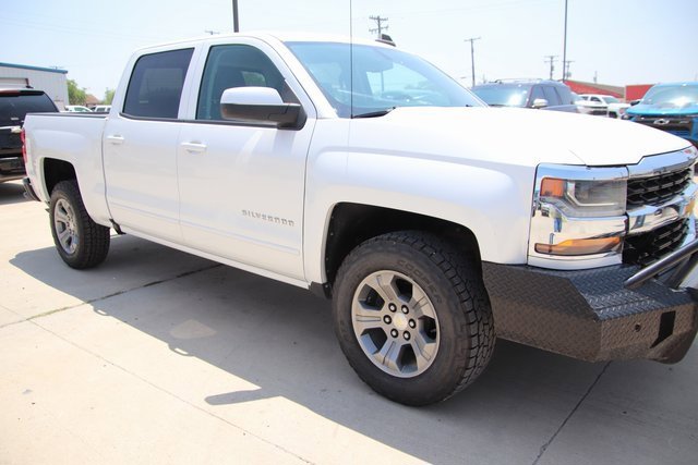 Used 2018 Chevrolet Silverado 1500 LT with VIN 3GCPCREC3JG633201 for sale in Freer, TX