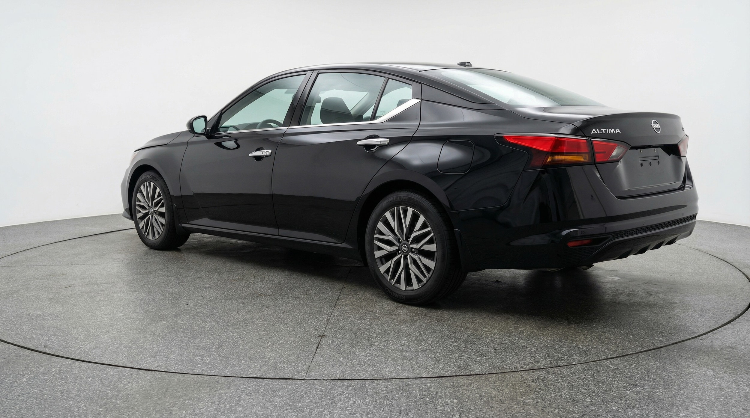 Thumbnail: 2025 Nissan Altima - 5