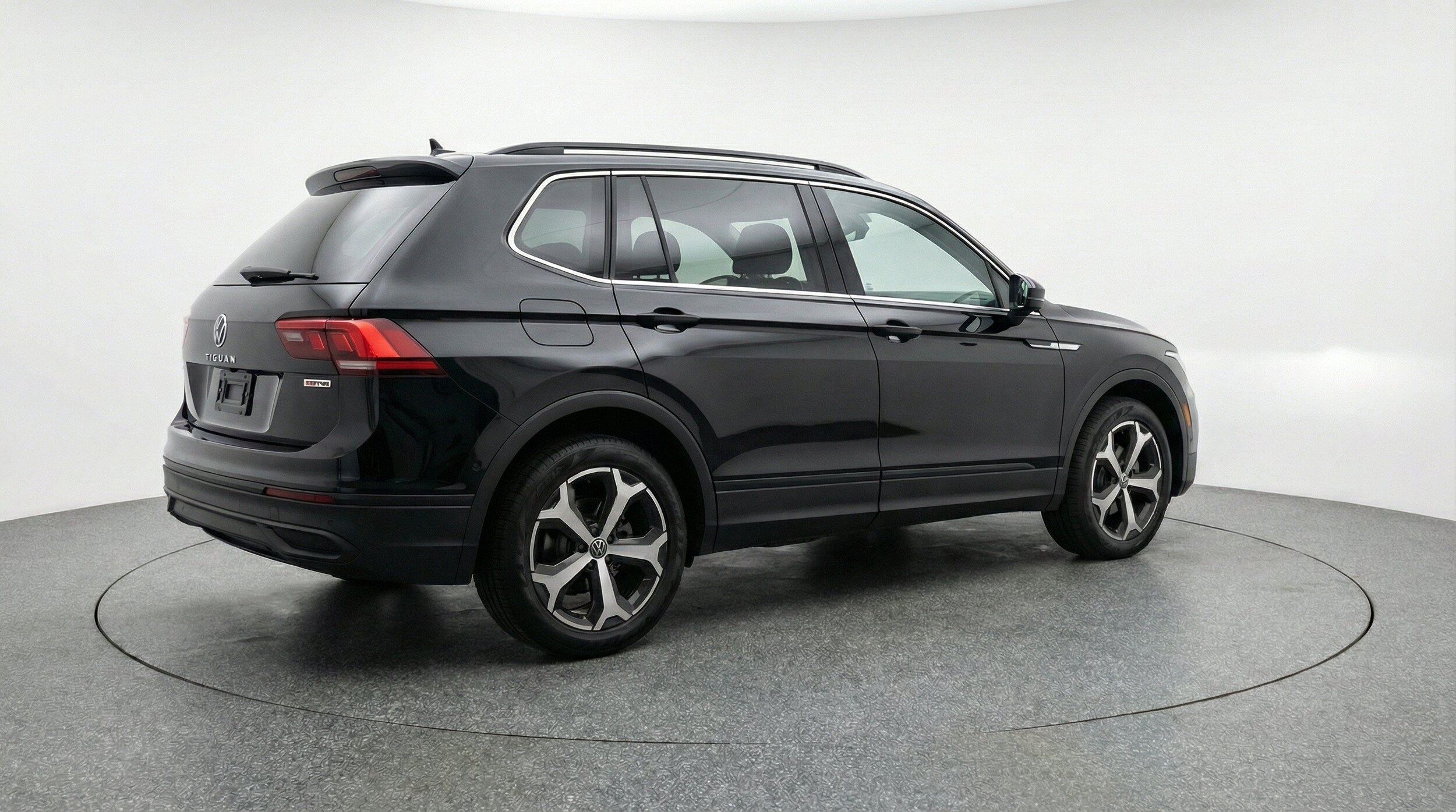 Thumbnail: 2026 Volkswagen Tiguan - 9