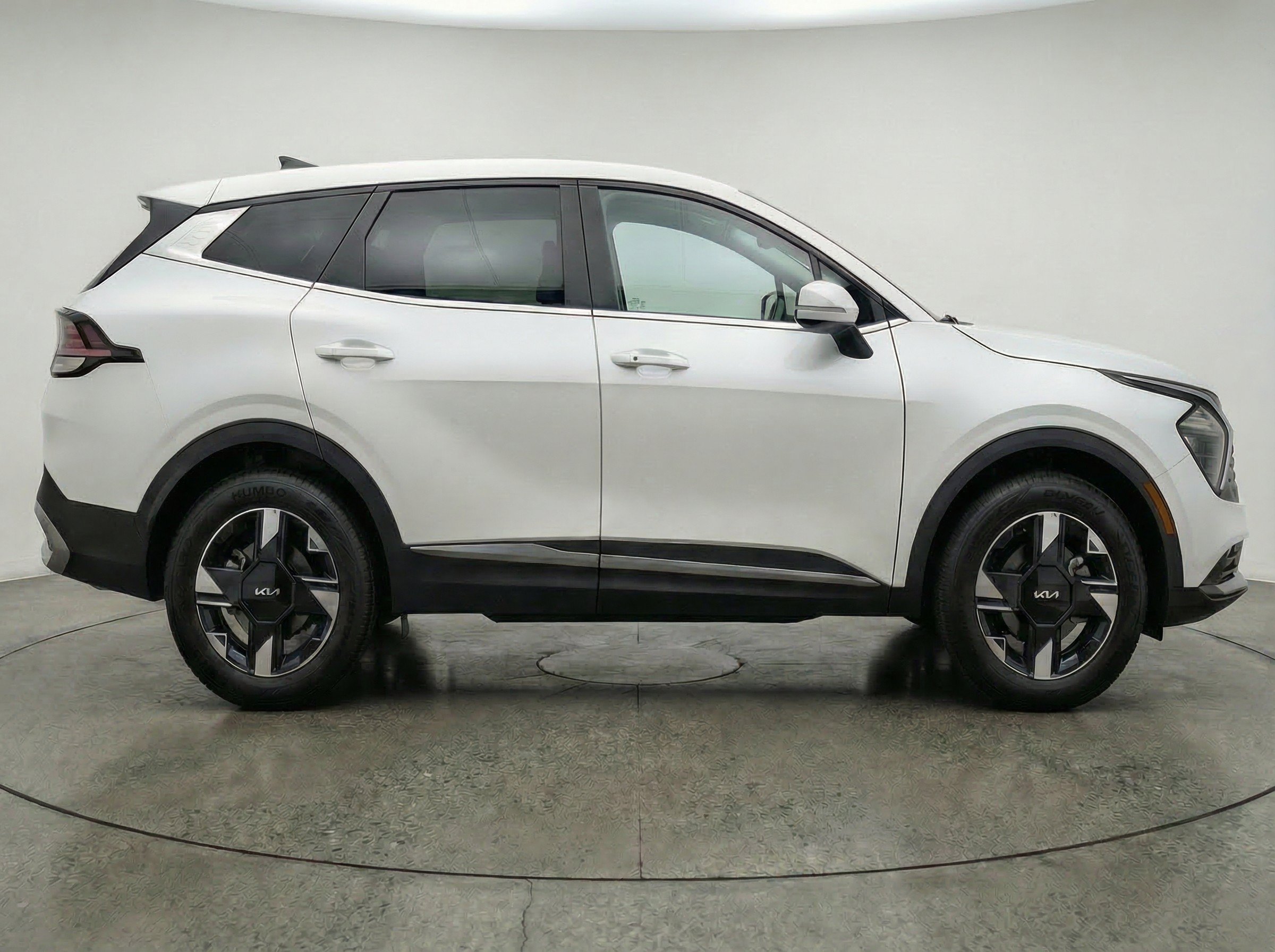 Thumbnail: 2026 Kia Sportage - 10