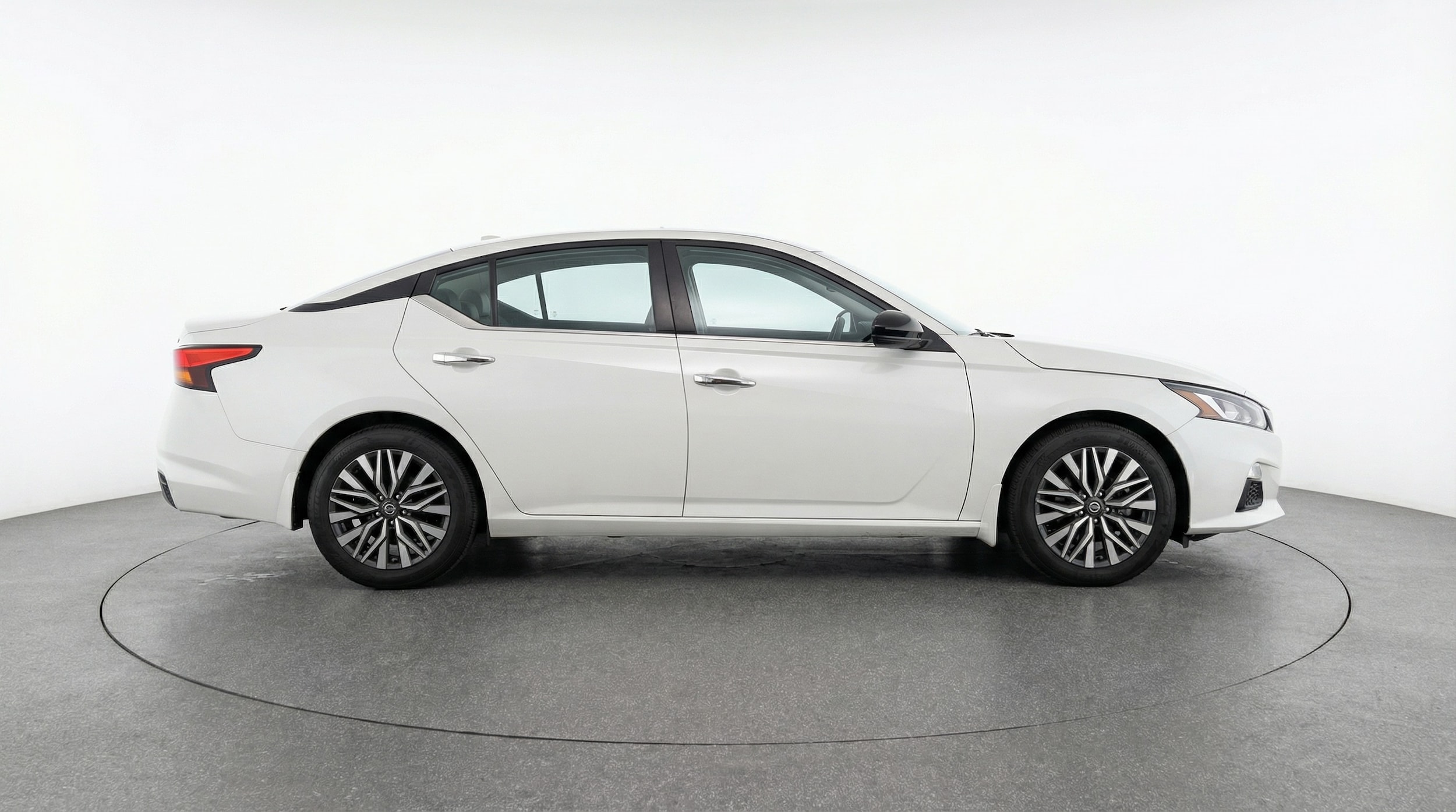 Thumbnail: 2025 Nissan Altima - 8