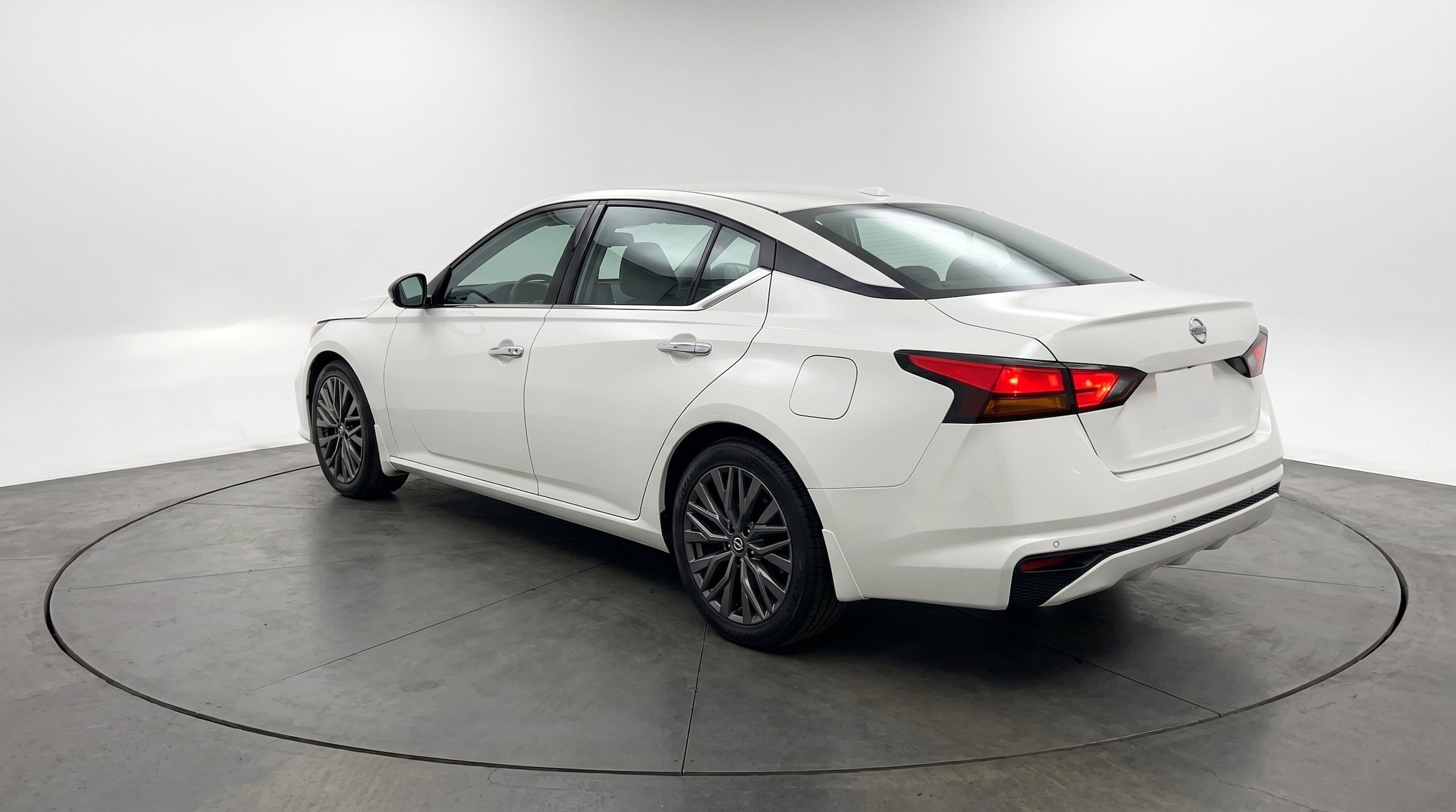 Thumbnail: 2025 Nissan Altima - 6