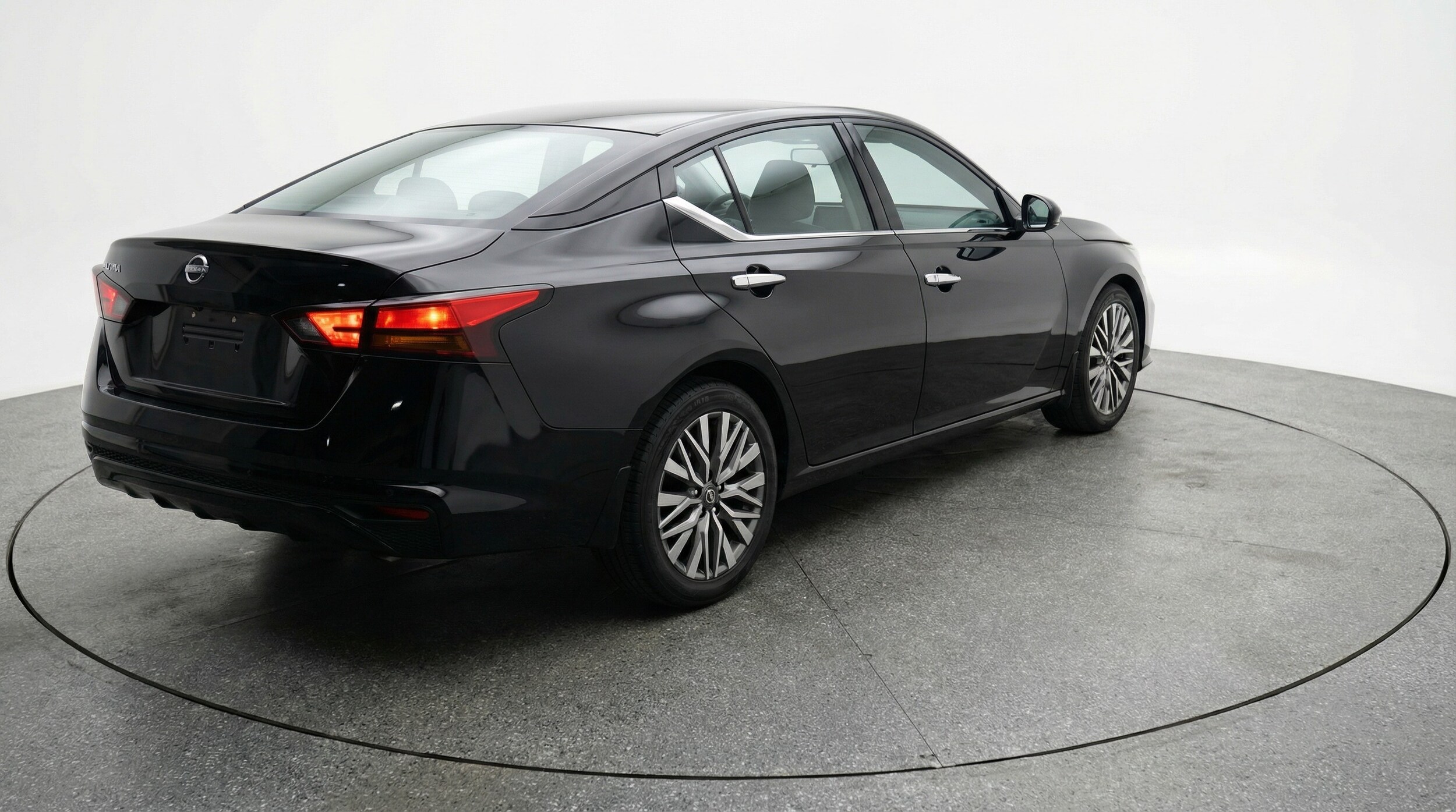 Thumbnail: 2025 Nissan Altima - 7